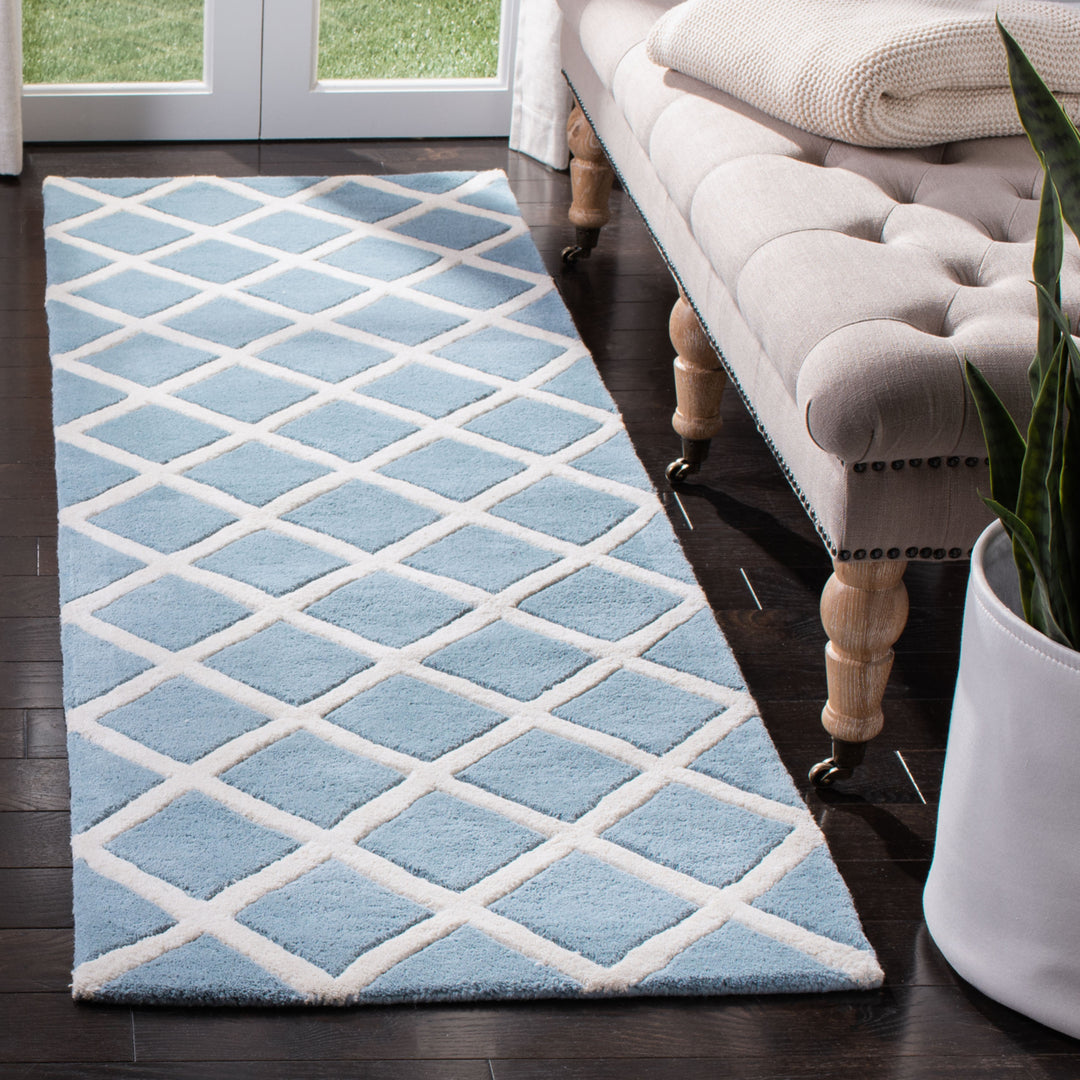 SAFAVIEH Chatham CHT718B Handmade Blue / Ivory Rug Image 3