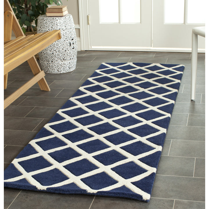 SAFAVIEH Chatham CHT718C Handmade Dark Blue / Ivory Rug Image 3