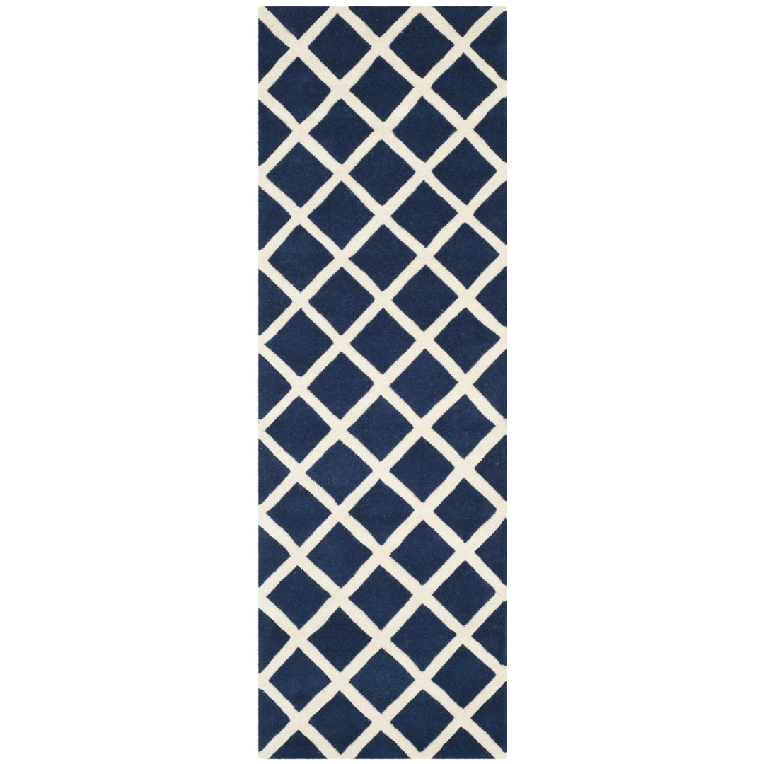 SAFAVIEH Chatham CHT718C Handmade Dark Blue / Ivory Rug Image 5