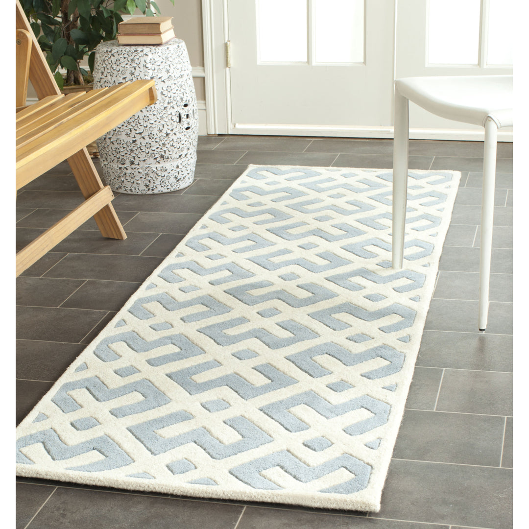 SAFAVIEH Chatham CHT719B Handmade Blue / Ivory Rug Image 9