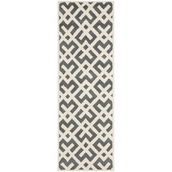 SAFAVIEH Chatham CHT719D Handmade Dark Grey / Ivory Rug Image 3