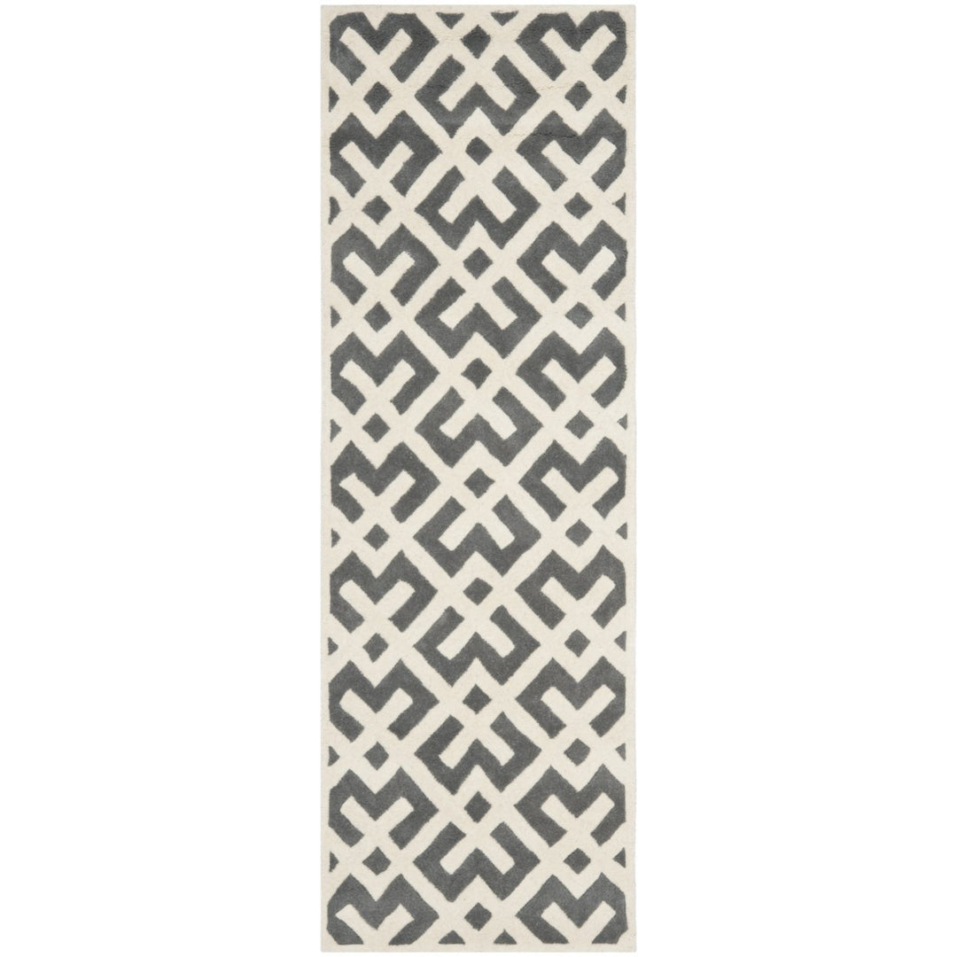 SAFAVIEH Chatham CHT719D Handmade Dark Grey / Ivory Rug Image 1