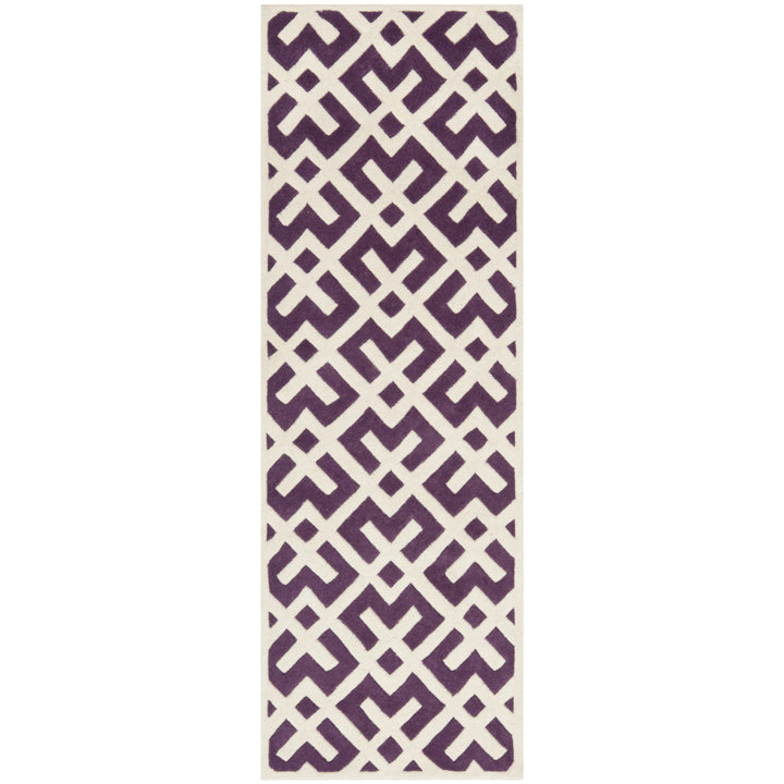 SAFAVIEH Chatham CHT719F Handmade Purple / Ivory Rug Image 5