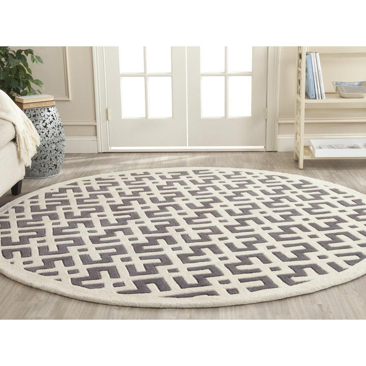 SAFAVIEH Chatham CHT719D Handmade Dark Grey / Ivory Rug Image 8