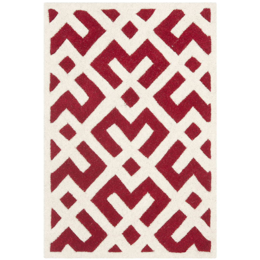 SAFAVIEH Chatham CHT719G Handmade Red / Ivory Rug Image 1