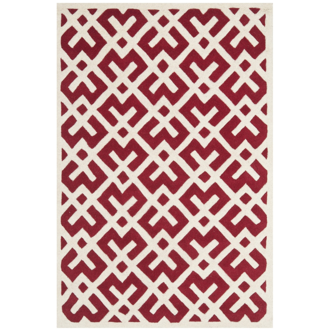 SAFAVIEH Chatham CHT719G Handmade Red / Ivory Rug Image 1