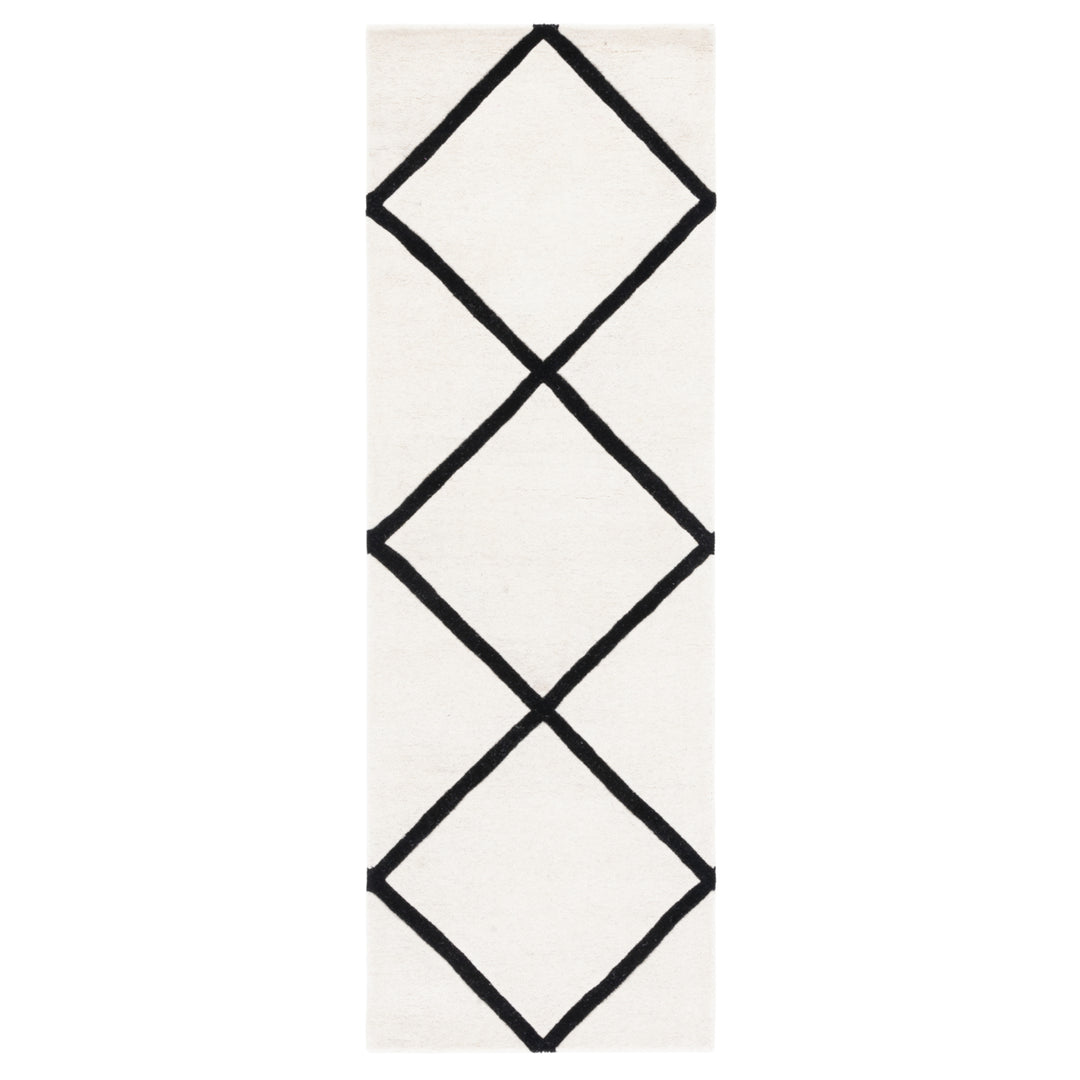 SAFAVIEH Chatham CHT720A Handmade Ivory / Black Rug Image 5