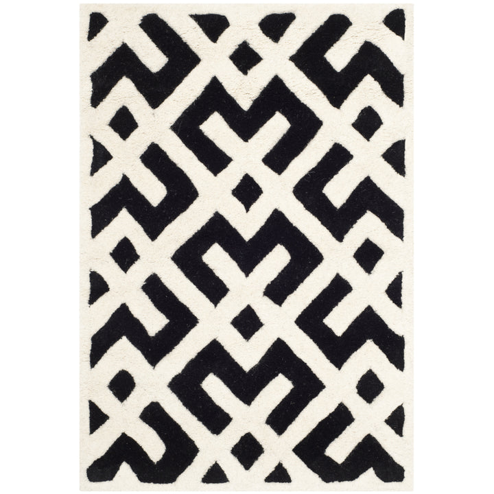 SAFAVIEH Chatham CHT719K Handmade Black / Ivory Rug Image 8