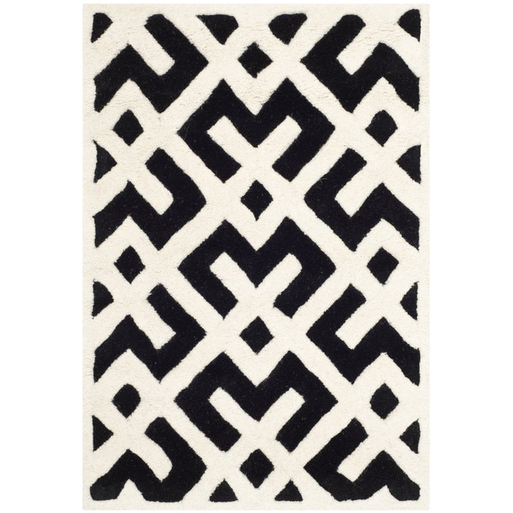 SAFAVIEH Chatham CHT719K Handmade Black / Ivory Rug Image 1