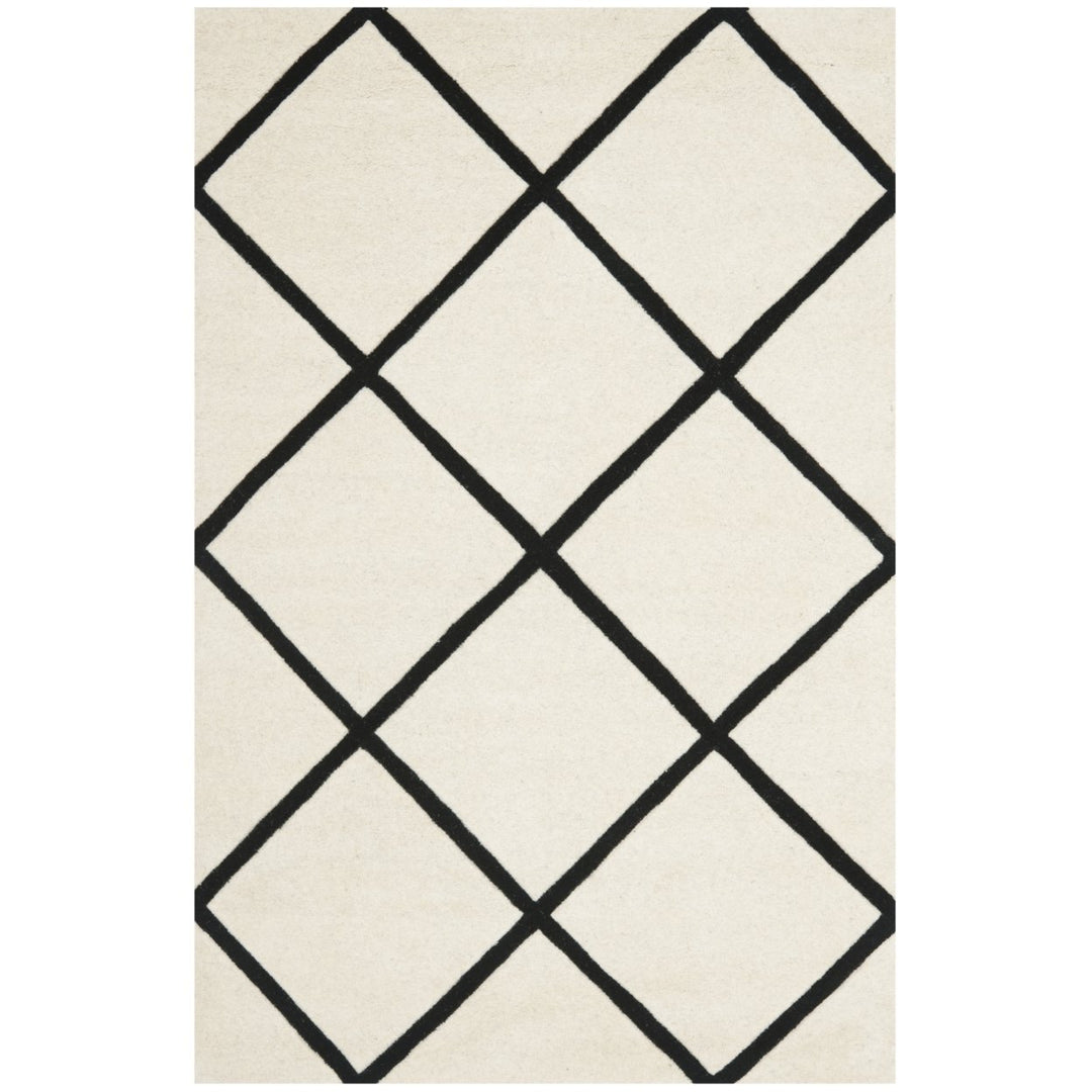 SAFAVIEH Chatham CHT720A Handmade Ivory / Black Rug Image 1