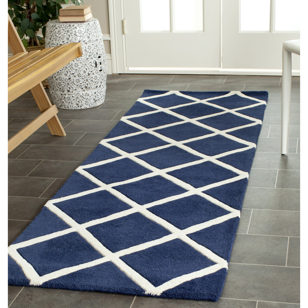 SAFAVIEH Chatham CHT720C Handmade Dark Blue / Ivory Rug Image 3