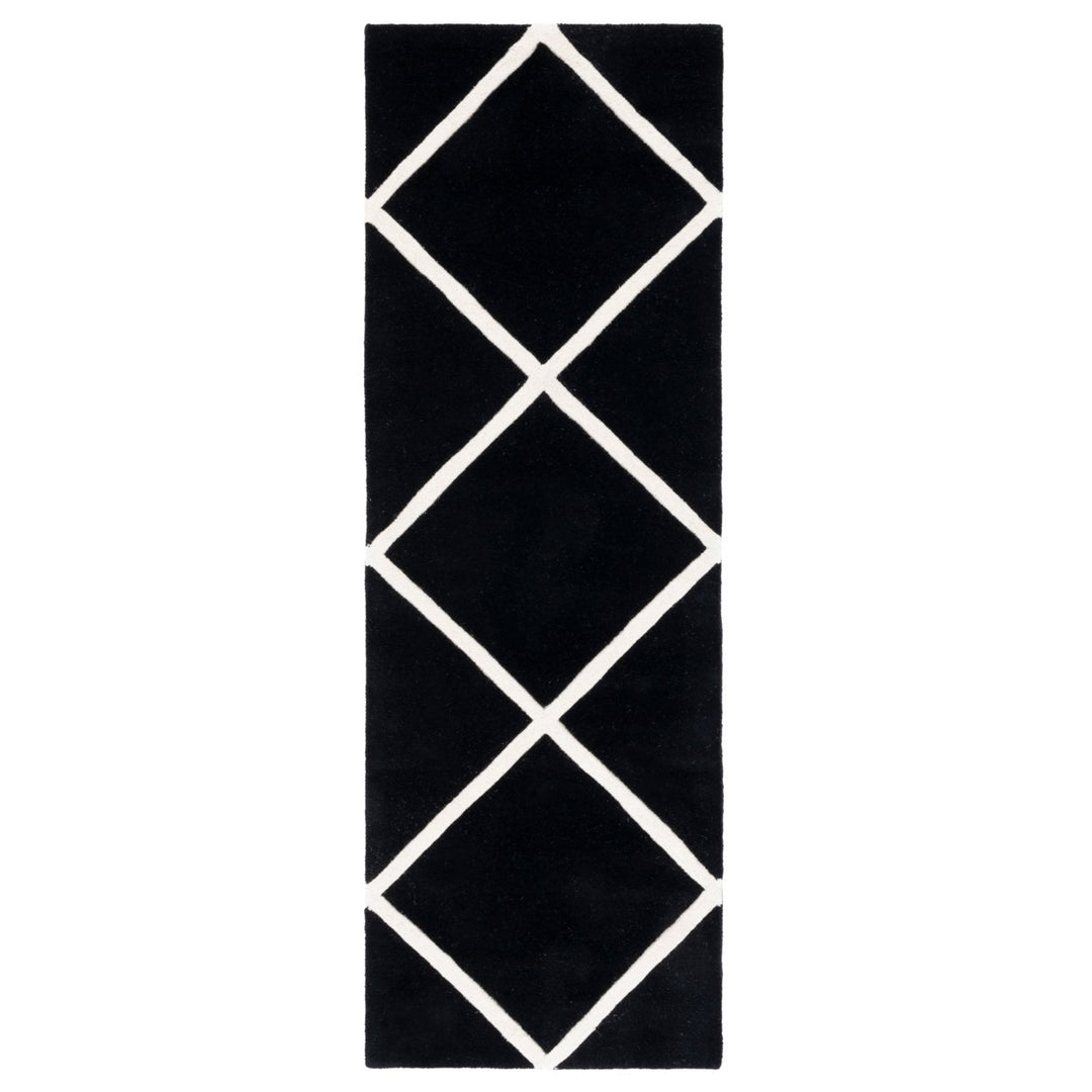 SAFAVIEH Chatham CHT720K Handmade Black / Ivory Rug Image 5