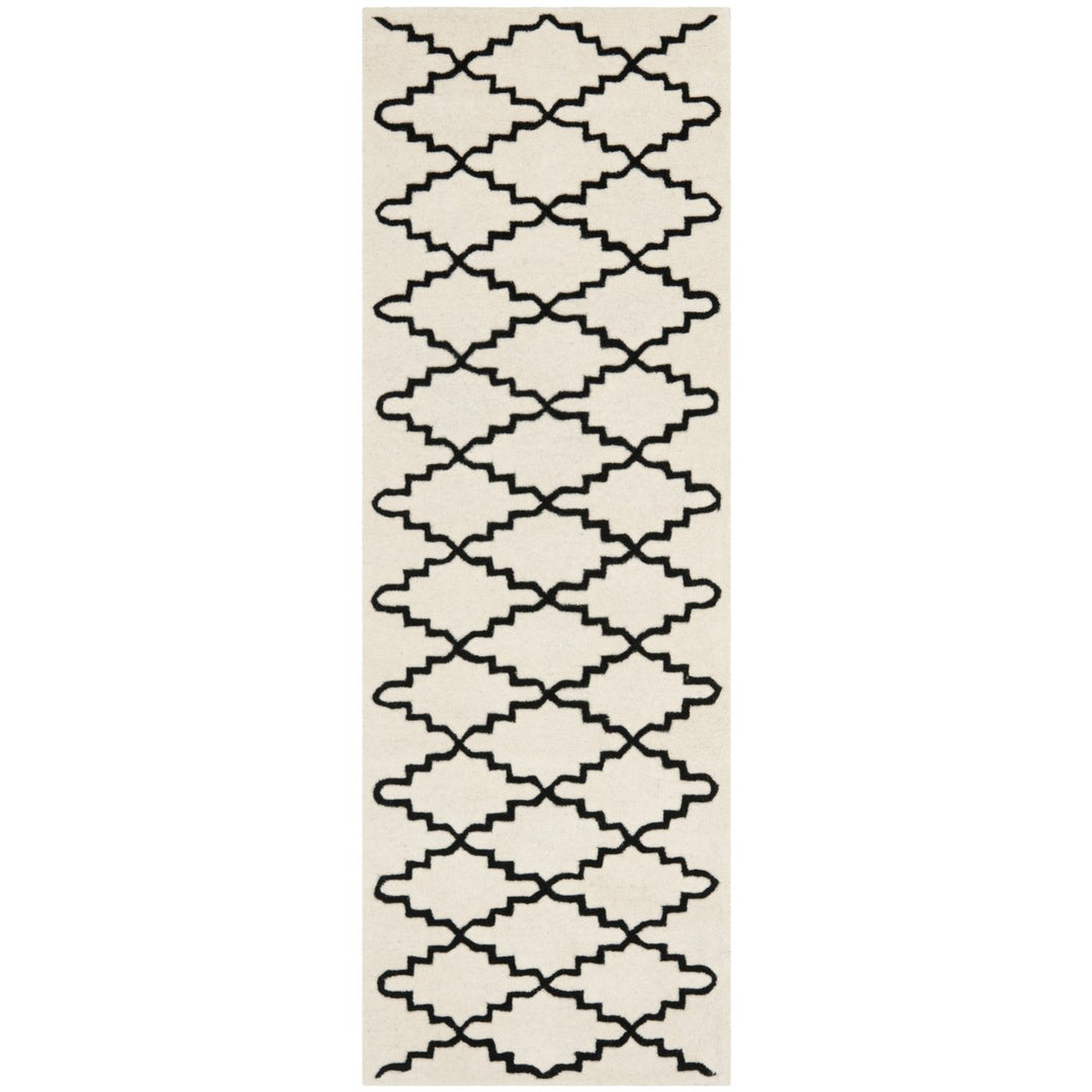 SAFAVIEH Chatham CHT721A Handmade Ivory / Black Rug Image 4