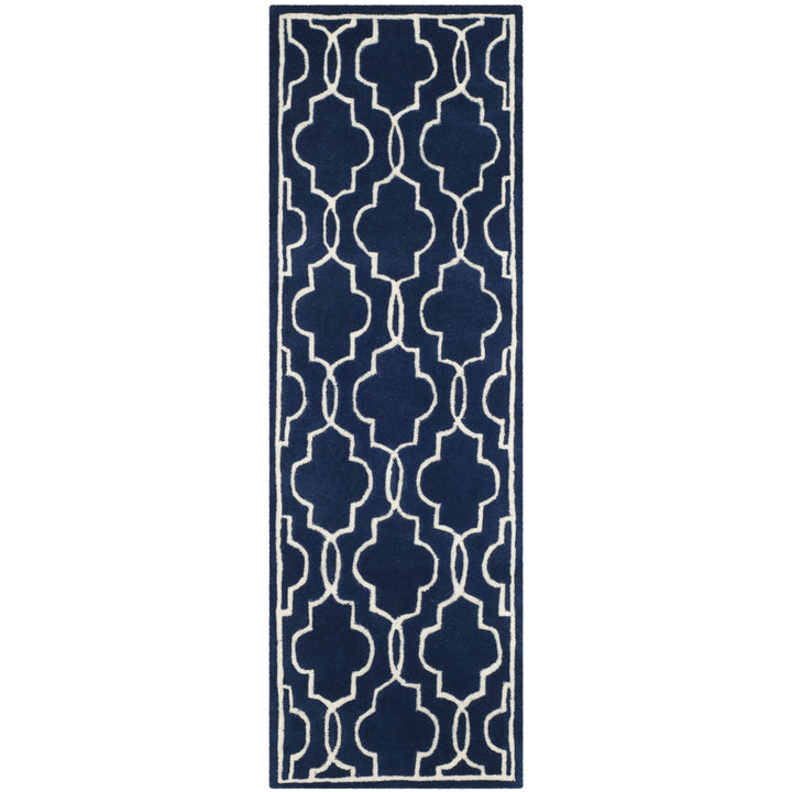 SAFAVIEH Chatham CHT723C Handmade Dark Blue / Ivory Rug Image 5