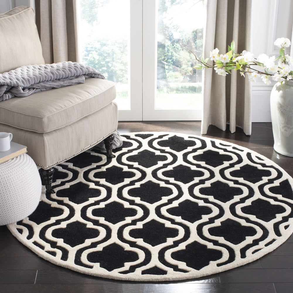 SAFAVIEH Chatham CHT727K Handmade Black / Ivory Rug Image 2