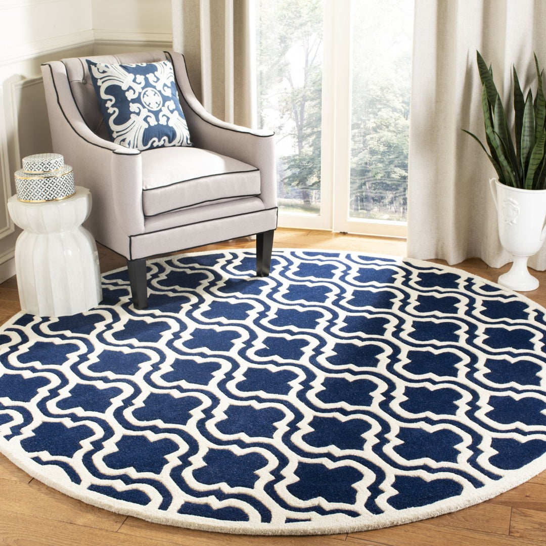 SAFAVIEH Chatham CHT727C Handmade Dark Blue / Ivory Rug Image 9