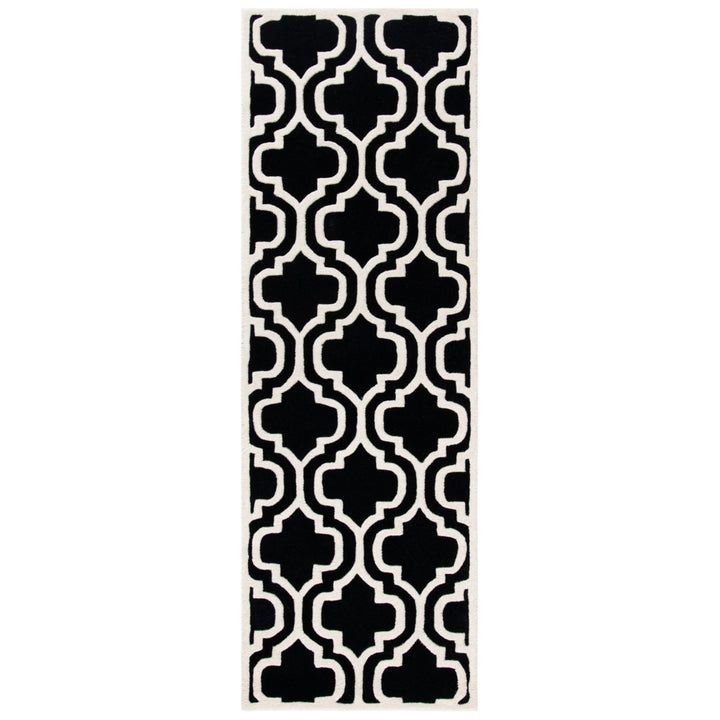 SAFAVIEH Chatham CHT727K Handmade Black / Ivory Rug Image 5