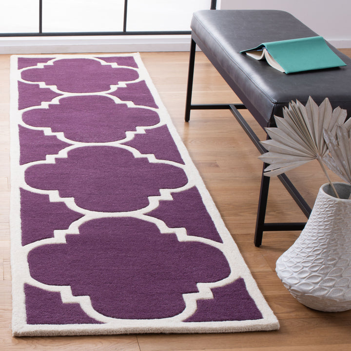 SAFAVIEH Chatham CHT730F Handmade Purple / Ivory Rug Image 11