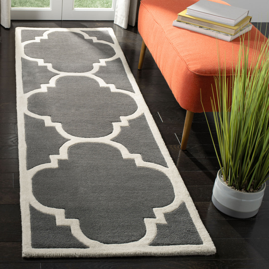 SAFAVIEH Chatham CHT730D Handmade Dark Grey / Ivory Rug Image 11