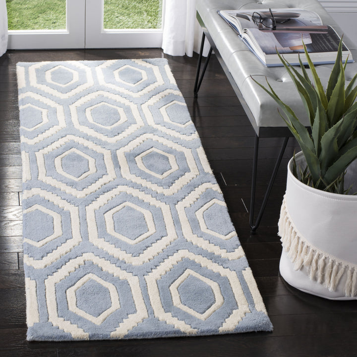 SAFAVIEH Chatham CHT731B Handmade Blue / Ivory Rug Image 3