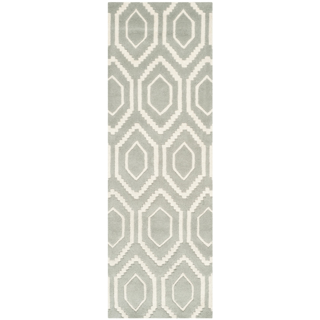 SAFAVIEH Chatham CHT731E Handmade Grey / Ivory Rug Image 3