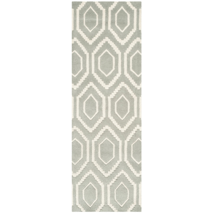 SAFAVIEH Chatham CHT731E Handmade Grey / Ivory Rug Image 3