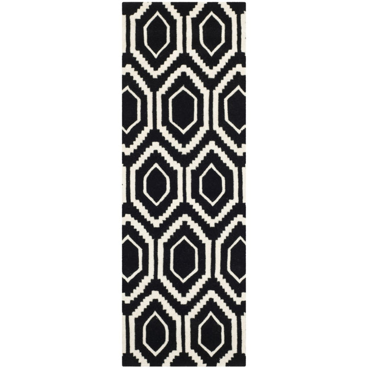 SAFAVIEH Chatham CHT731K Handmade Black / Ivory Rug Image 1