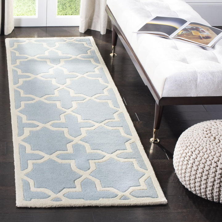 SAFAVIEH Chatham CHT732B Handmade Blue / Ivory Rug Image 3