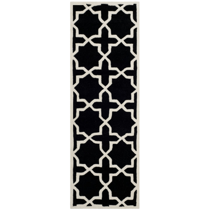 SAFAVIEH Chatham CHT732K Handmade Black / Ivory Rug Image 4