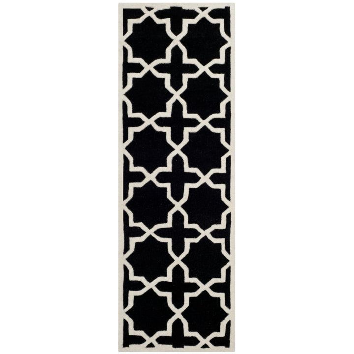 SAFAVIEH Chatham CHT732K Handmade Black / Ivory Rug Image 1