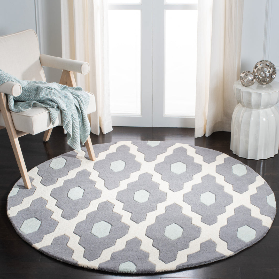 SAFAVIEH Chatham CHT748D Handmade Ivory / Dark Grey Rug Image 9