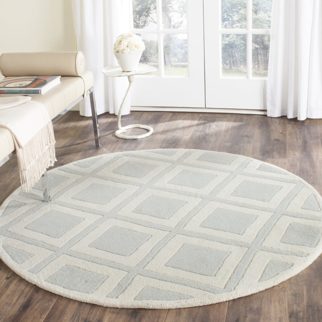 SAFAVIEH Chatham CHT759E Handmade Grey / Ivory Rug Image 2