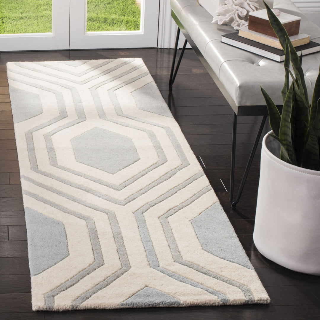 SAFAVIEH Chatham CHT760E Handmade Grey / Ivory Rug Image 2