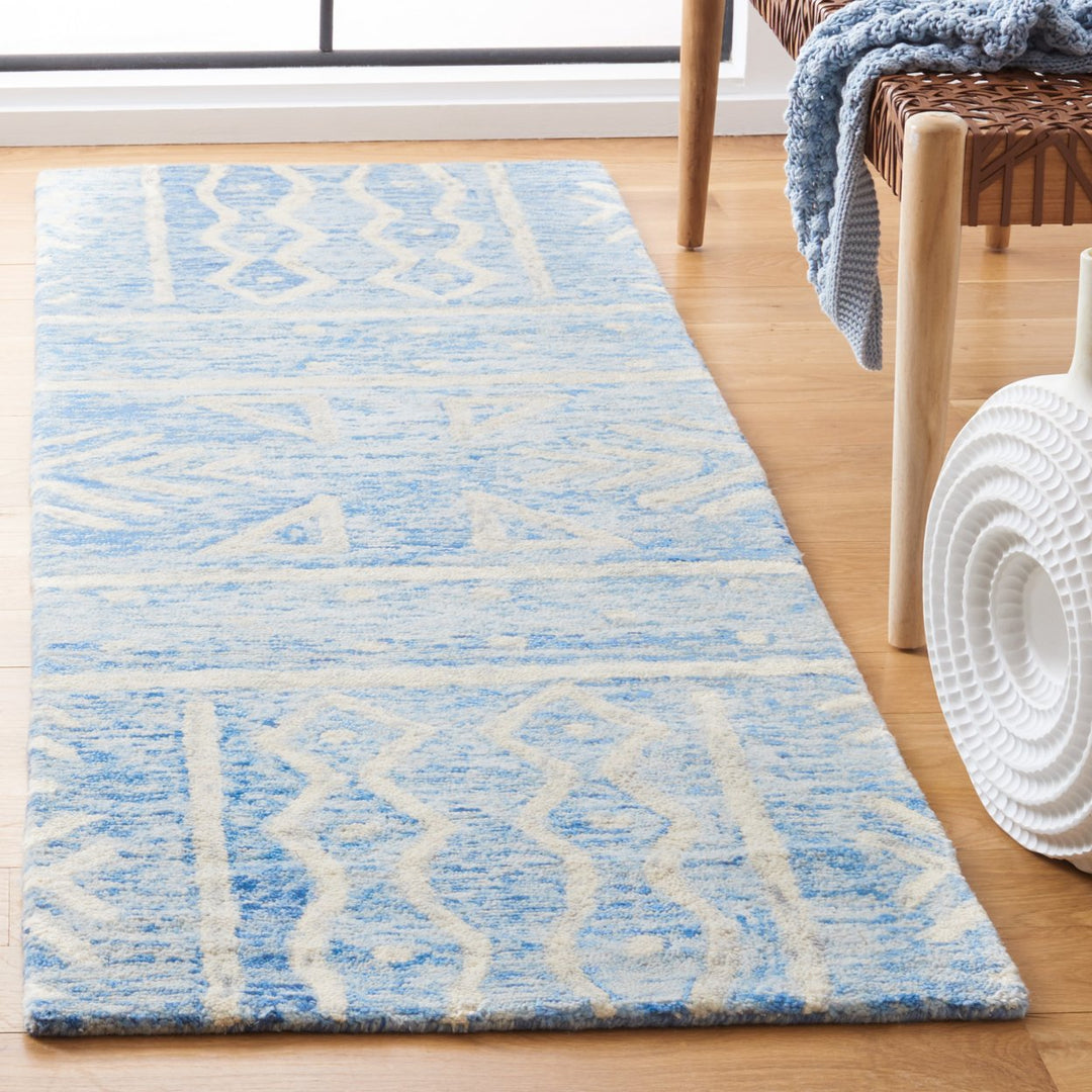 SAFAVIEH Chatham CHT764B Handmade Blue / Ivory Rug Image 3