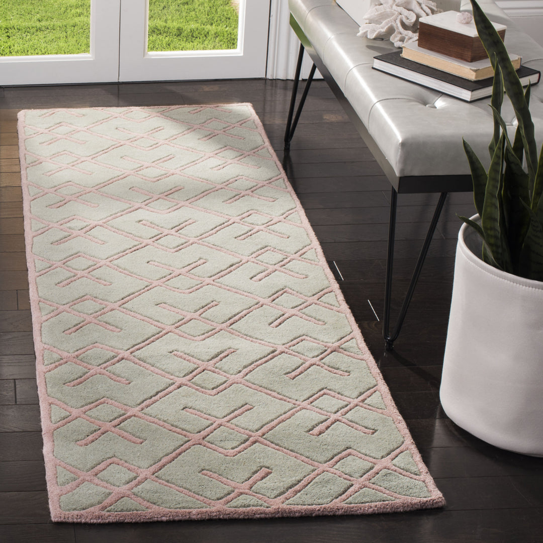 SAFAVIEH Chatham Collection CHT941B Handmade Green Rug Image 3