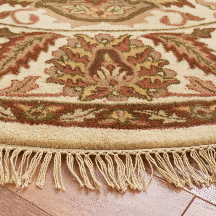 SAFAVIEH Classic CL239A Handmade Camel / Camel Rug Image 6