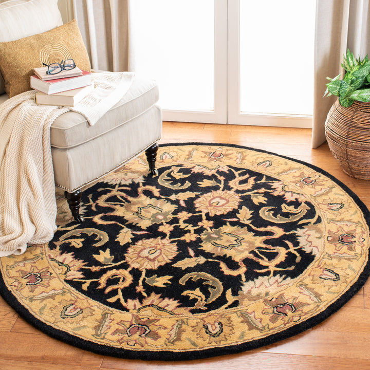 SAFAVIEH Classic CL252A Handmade Black / Gold Rug Image 11