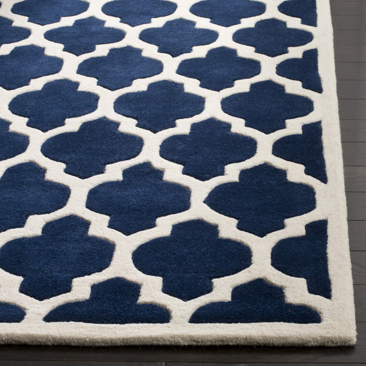 SAFAVIEH Chatham CHT734C Handmade Dark Blue / Ivory Rug Image 7