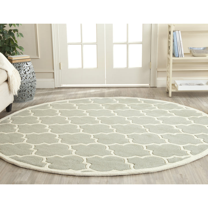 SAFAVIEH Chatham CHT734E Handmade Grey / Ivory Rug Image 9