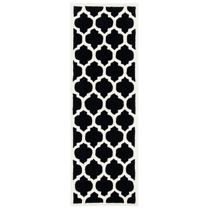 SAFAVIEH Chatham CHT734K Handmade Black / Ivory Rug Image 5