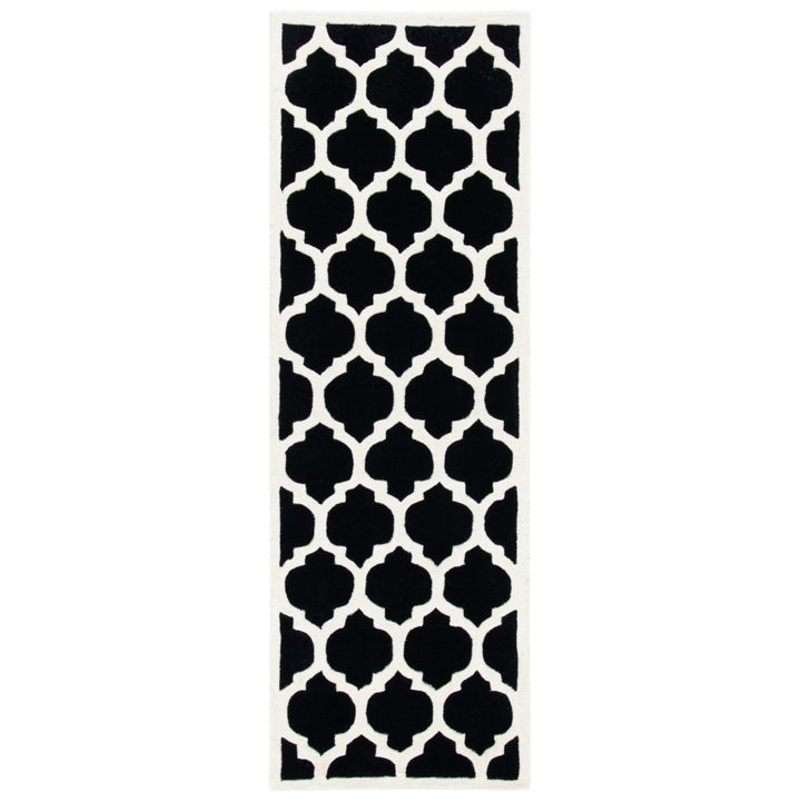 SAFAVIEH Chatham CHT734K Handmade Black / Ivory Rug Image 1