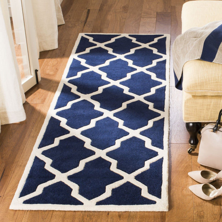 SAFAVIEH Chatham CHT735C Handmade Dark Blue / Ivory Rug Image 3