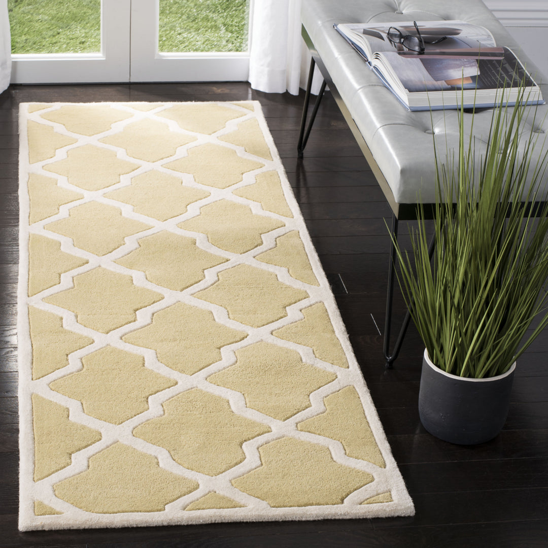 SAFAVIEH Chatham CHT735L Handmade Light Gold / Ivory Rug Image 3