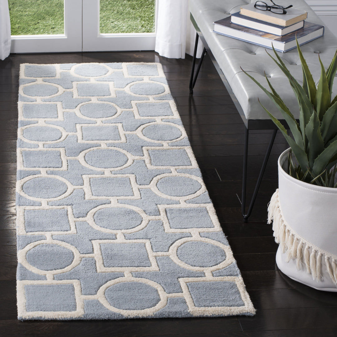 SAFAVIEH Chatham CHT737B Handmade Blue / Ivory Rug Image 3