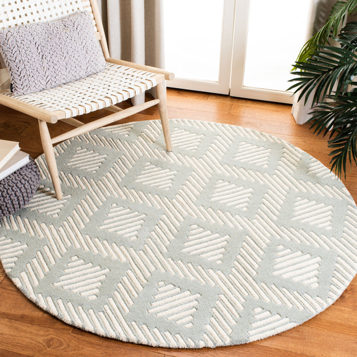 SAFAVIEH Chatham CHT744E Handmade Grey / Ivory Rug Image 2