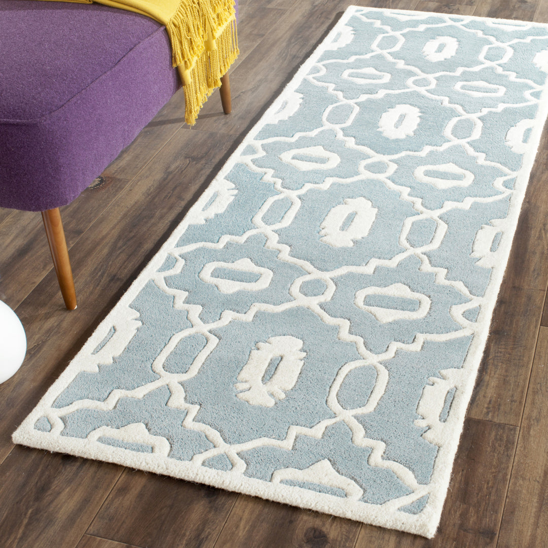 SAFAVIEH Chatham CHT745B Handmade Blue / Ivory Rug Image 3