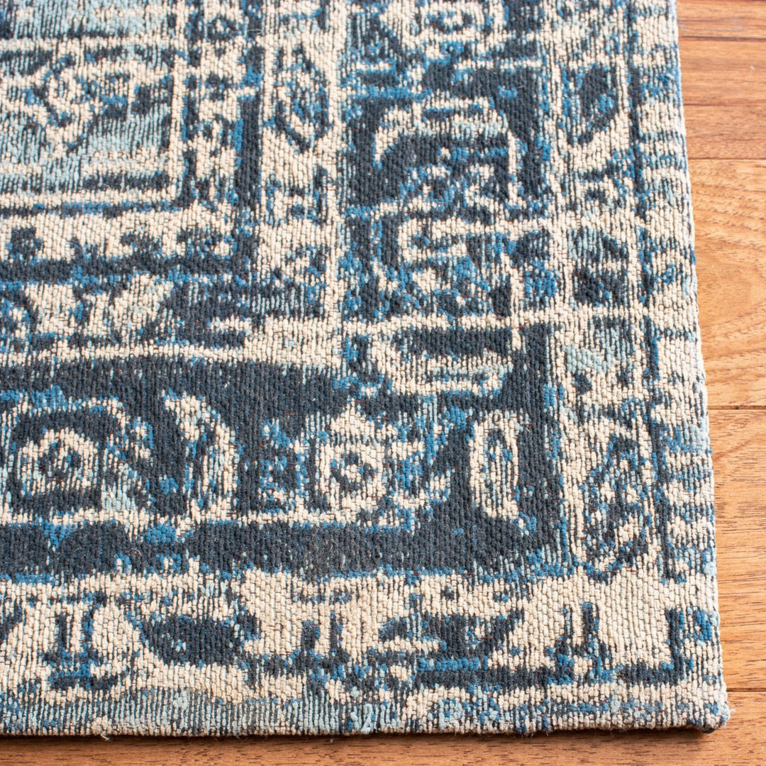 SAFAVIEH Classic Vintage Collection CLV113M Blue Rug Image 4