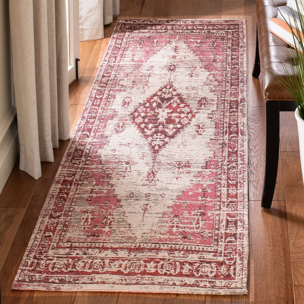 SAFAVIEH Classic Vintage Collection CLV113R Fuchsia Rug Image 2