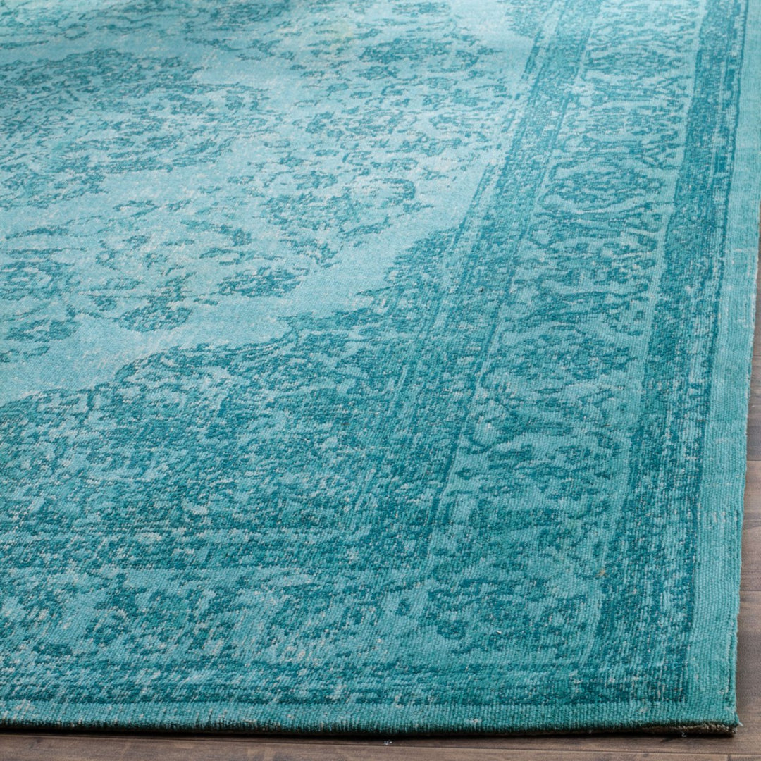 SAFAVIEH Classic Vintage Collection CLV121E Aqua Rug Image 5