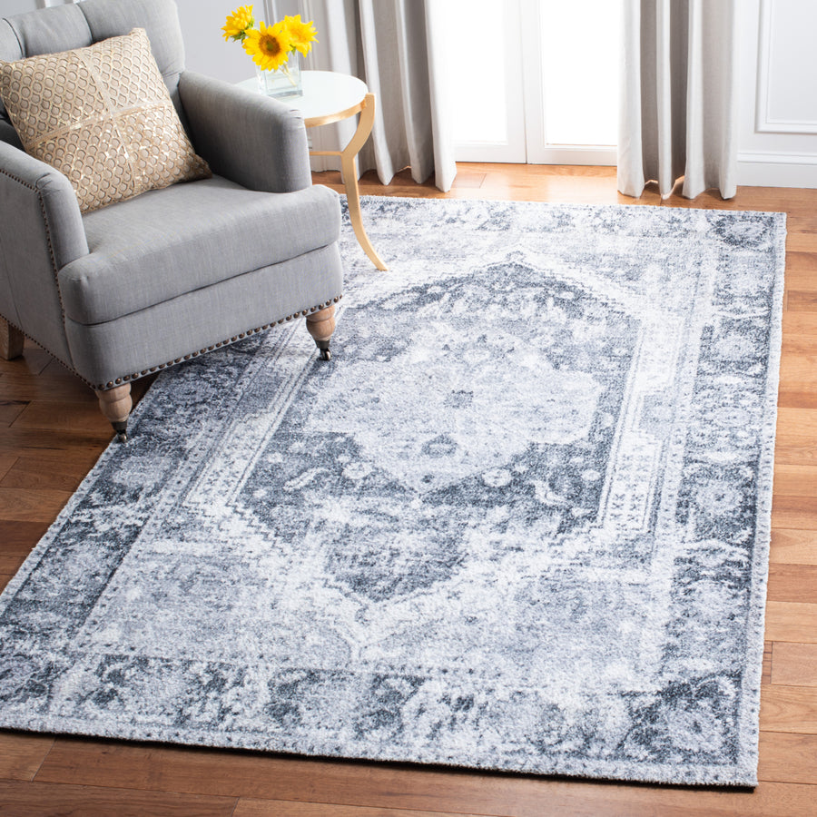 SAFAVIEH Classic Vintage CLV207G Silver / Dark Grey Rug Image 1